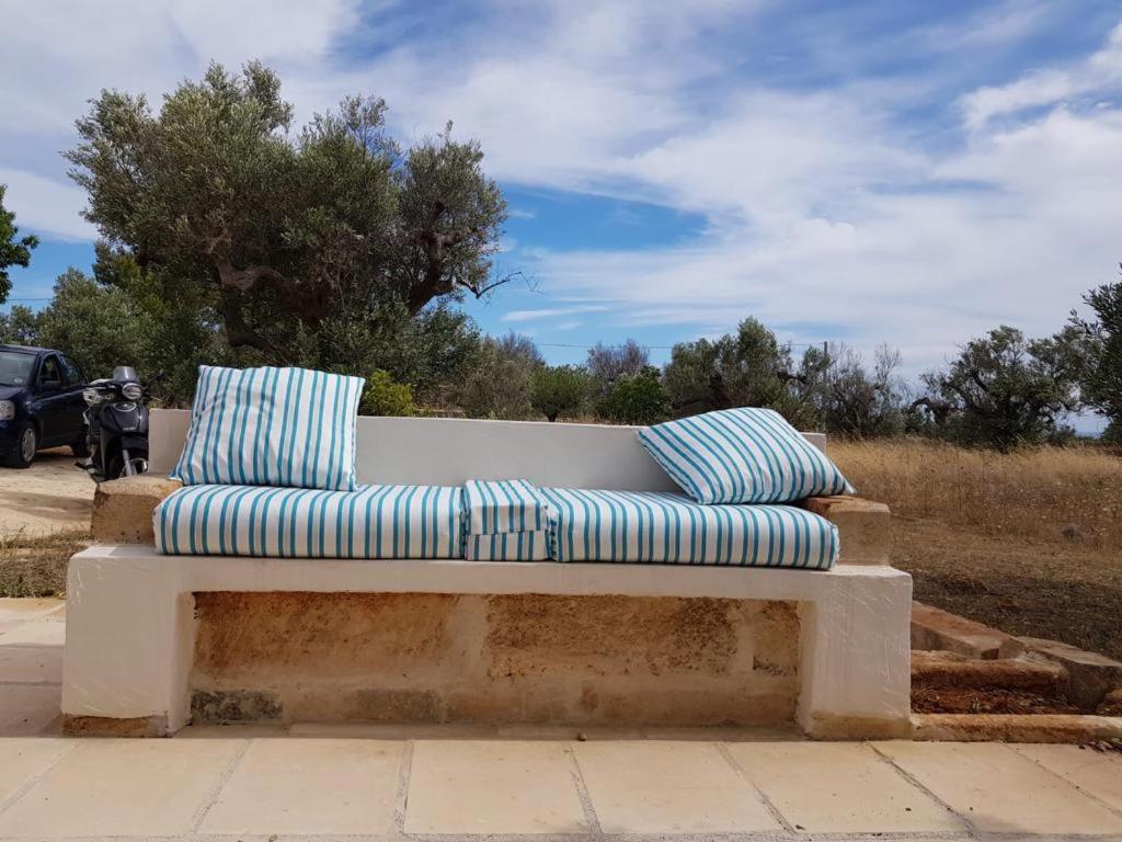 Апартаменты Trullo Contrada Specchi Ракале Экстерьер фото