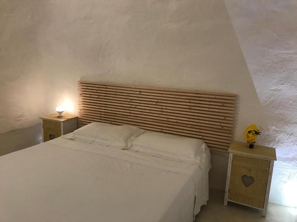Апартаменты Trullo Contrada Specchi Ракале Экстерьер фото