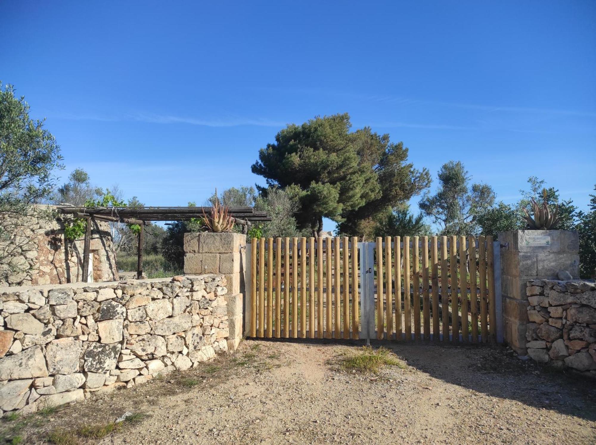 Апартаменты Trullo Contrada Specchi Ракале Экстерьер фото